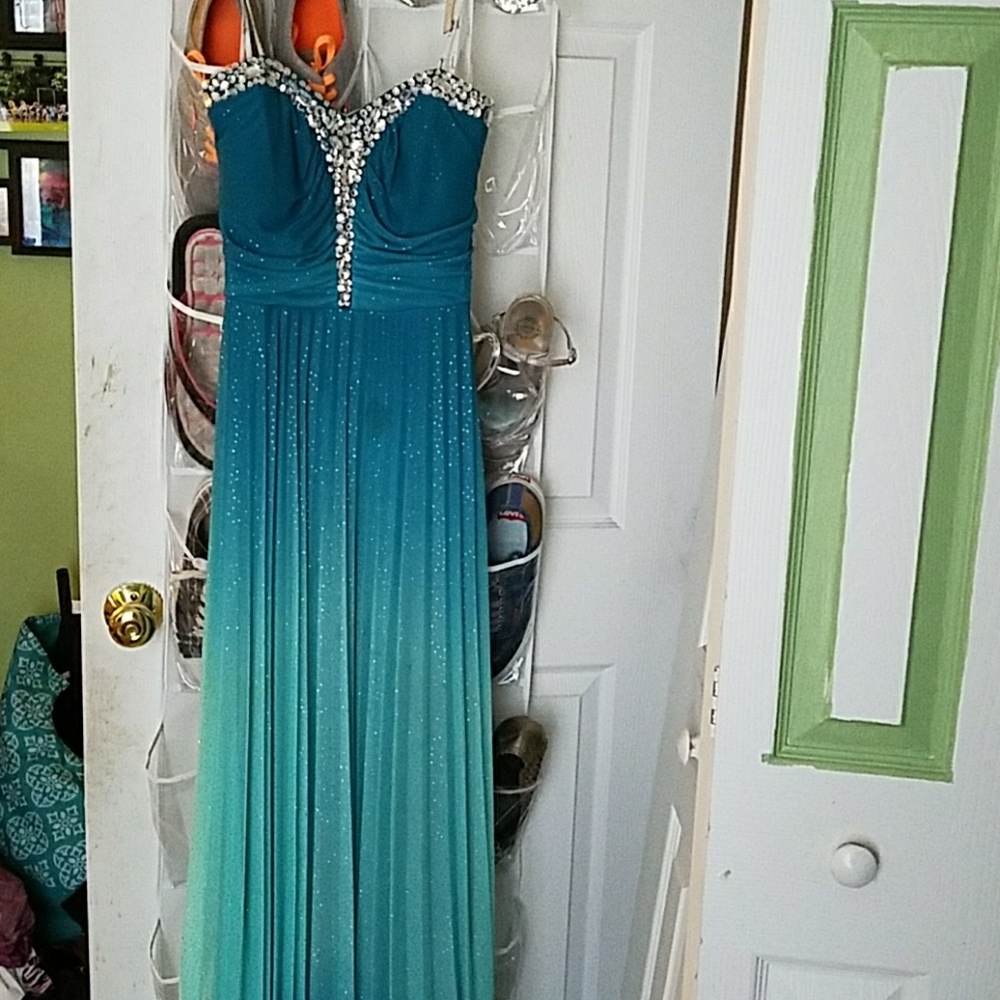 Last minute prom dress